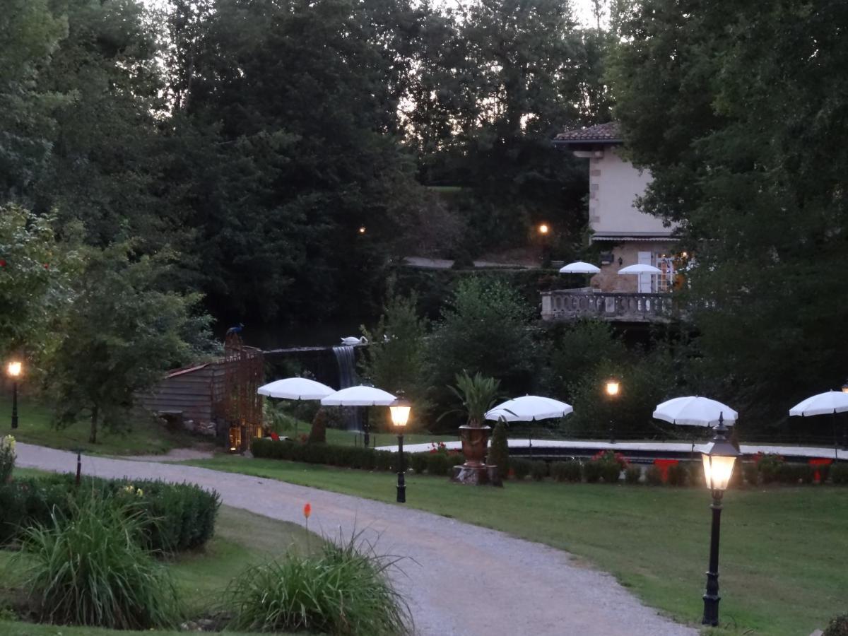 Hostellerie Restaurant Les Gorges De L'Aveyron Bruniquel Bagian luar foto