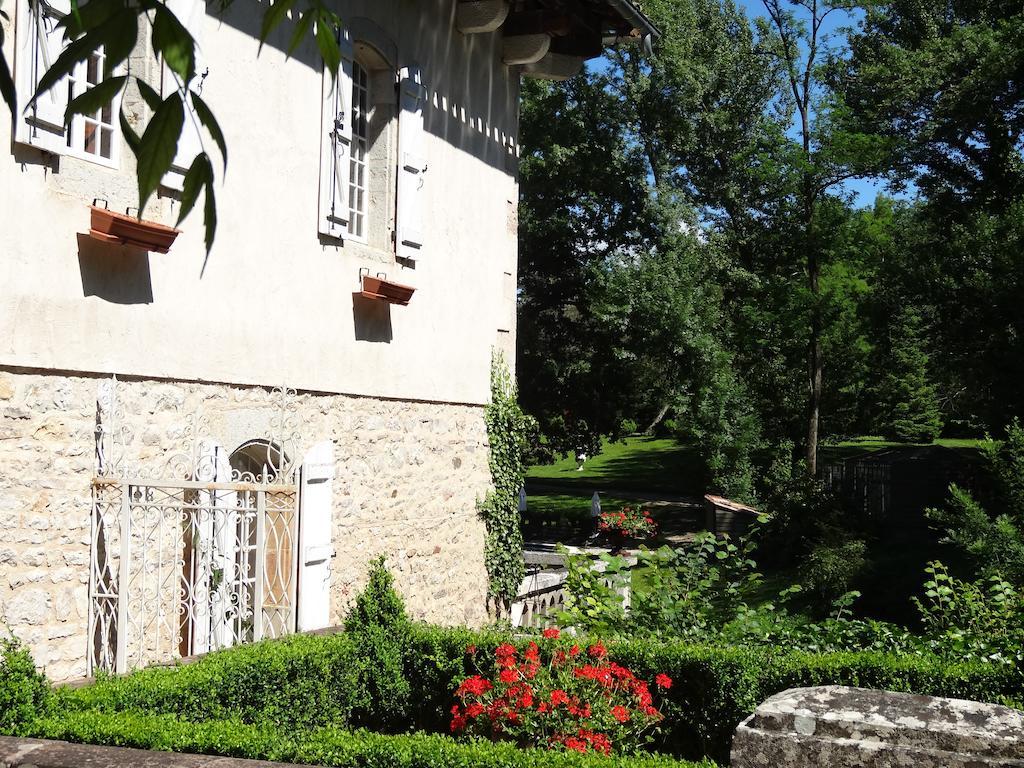 Hostellerie Restaurant Les Gorges De L'Aveyron Bruniquel Bagian luar foto