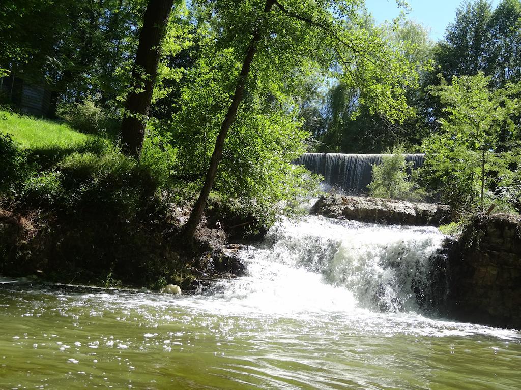 Hostellerie Restaurant Les Gorges De L'Aveyron Bruniquel Bagian luar foto