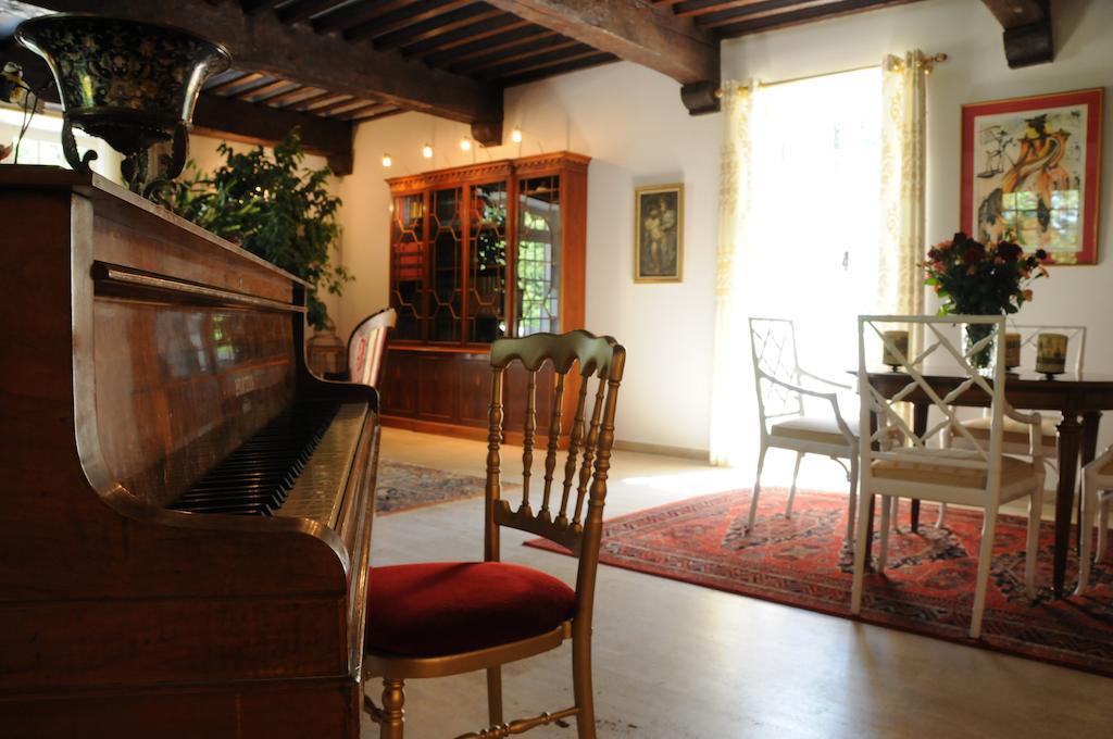 Hostellerie Restaurant Les Gorges De L'Aveyron Bruniquel Bagian luar foto