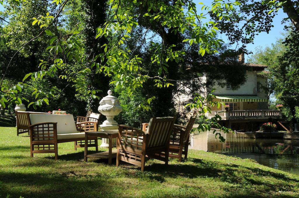 Hostellerie Restaurant Les Gorges De L'Aveyron Bruniquel Bagian luar foto