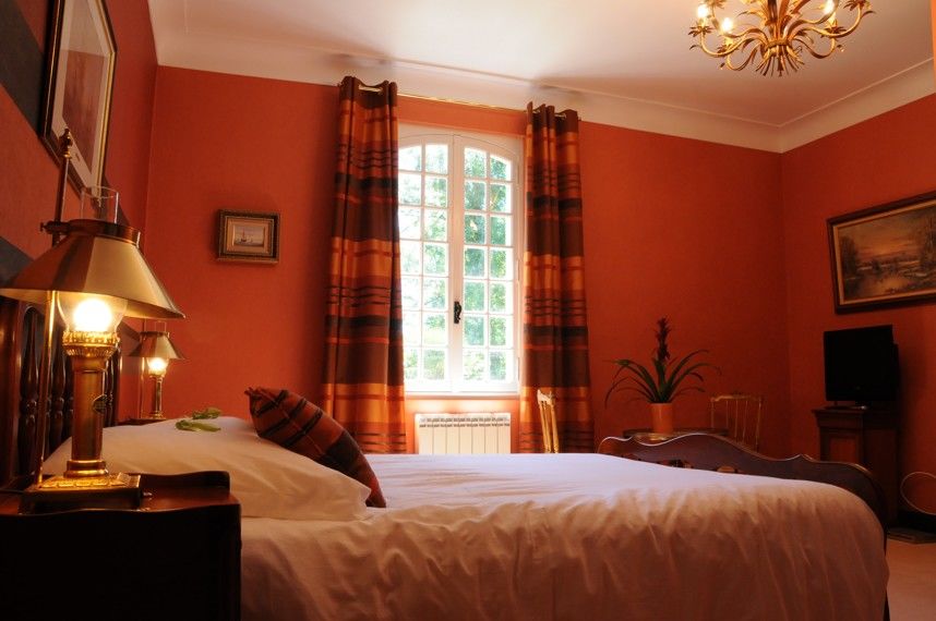 Hostellerie Restaurant Les Gorges De L'Aveyron Bruniquel Bagian luar foto